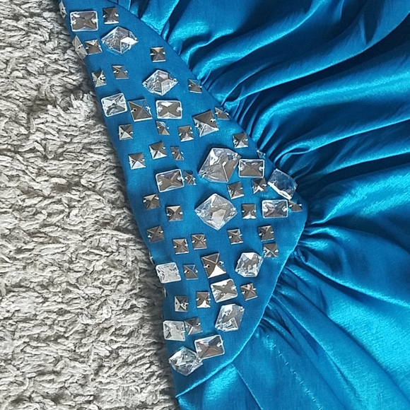 Bejeweled Turquoise Dress - Picture 6 of 8